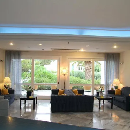 Mantenia Hotel