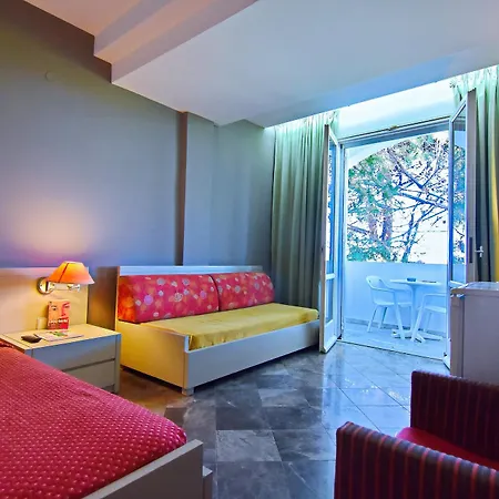 Mantenia Hotell 3*