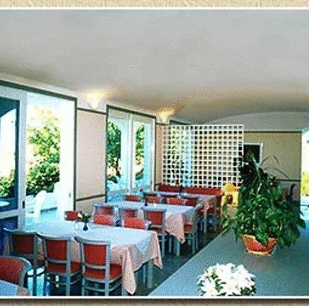 Mantenia Hotell 3*