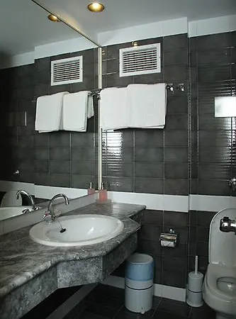 Hotell Mantenia 3*